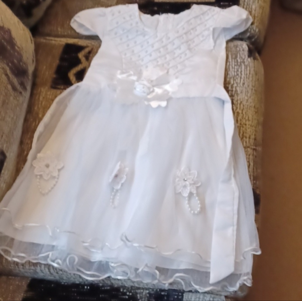2/$70 Fancy White Layered Dress - Size 6X (Girl)